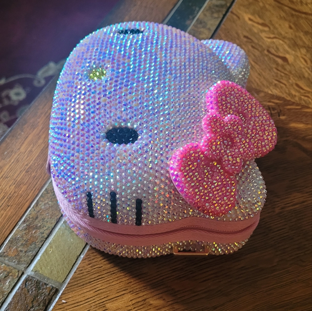 Hello Kitty Rhinestone Bag - Picture 13 of 16